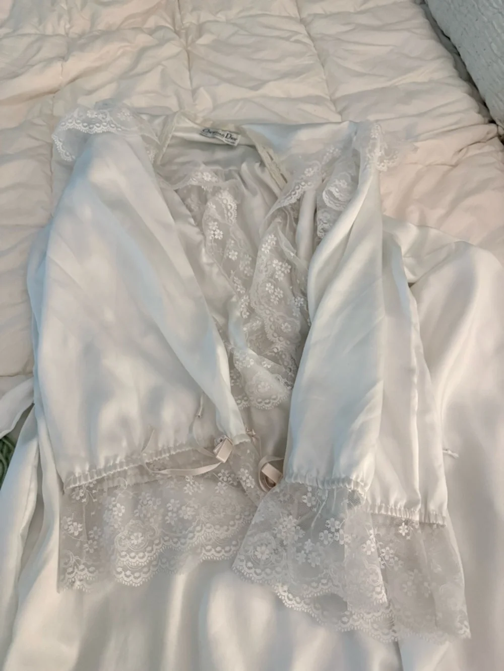Dior White Satin Lace-Trim Robe - Picture 3 of 5